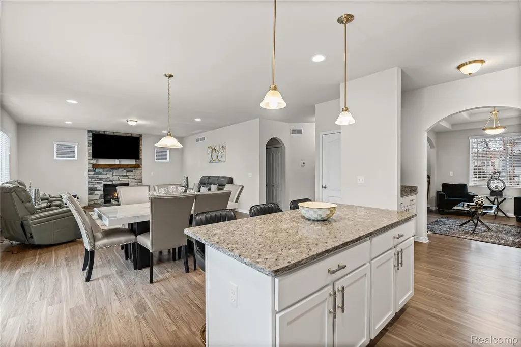 320 Hidden River E Holly Township MI 48442
