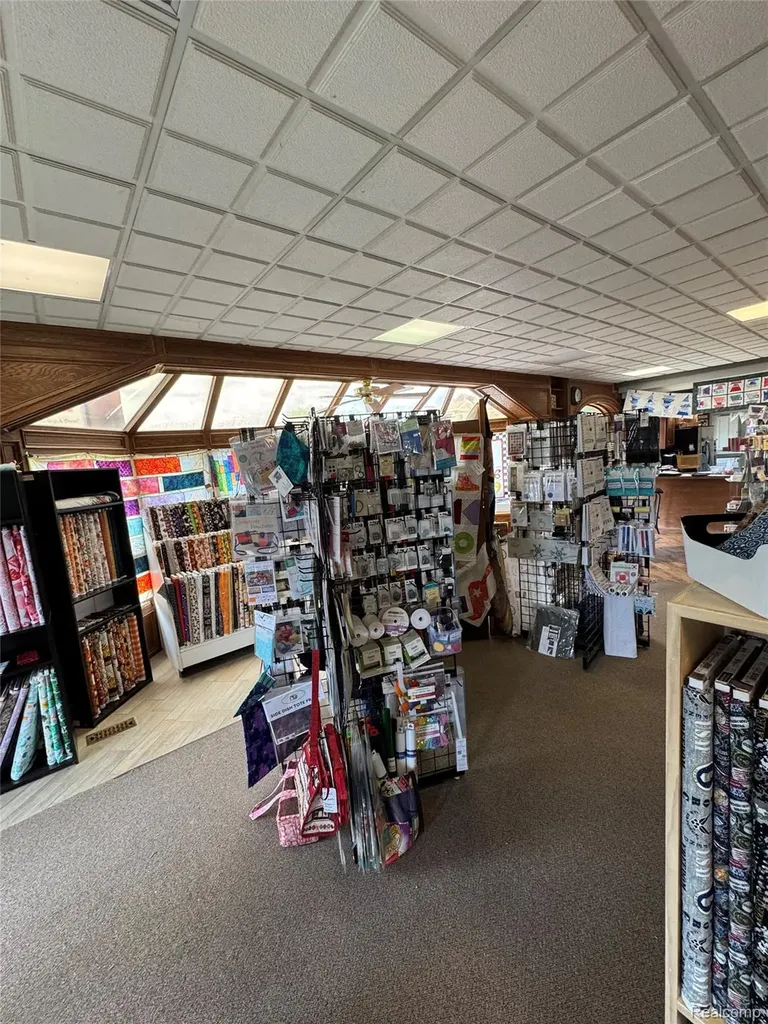1128 Eureka Road Wyandotte City MI 48192