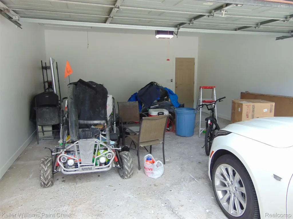 26241 Newport Avenue Warren City MI 48089