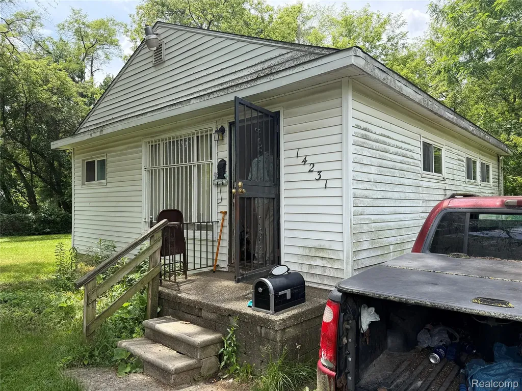 14231 Kentfield Street Detroit City MI 48223