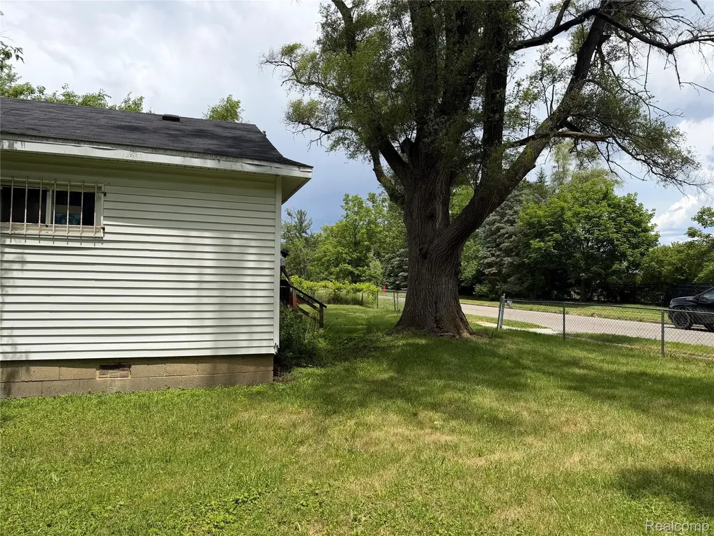 14231 Kentfield Street Detroit City MI 48223