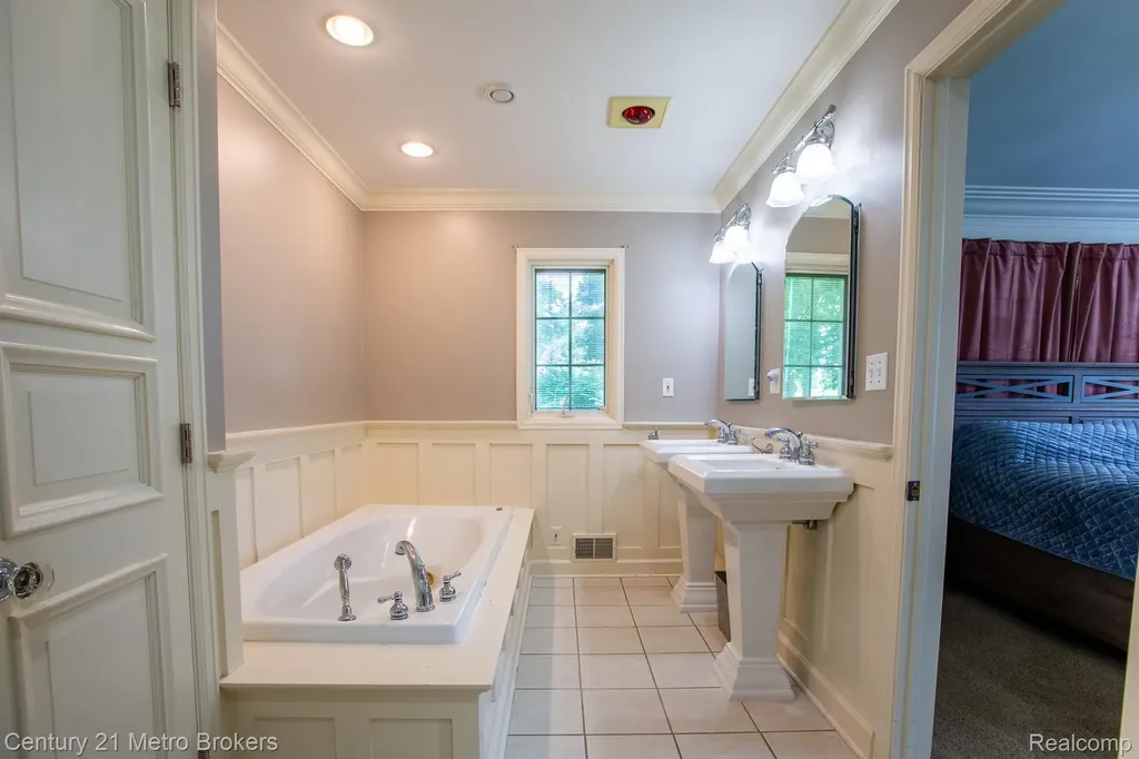 9270 Hidden Valley Court Grand Blanc Charter Township MI 48439