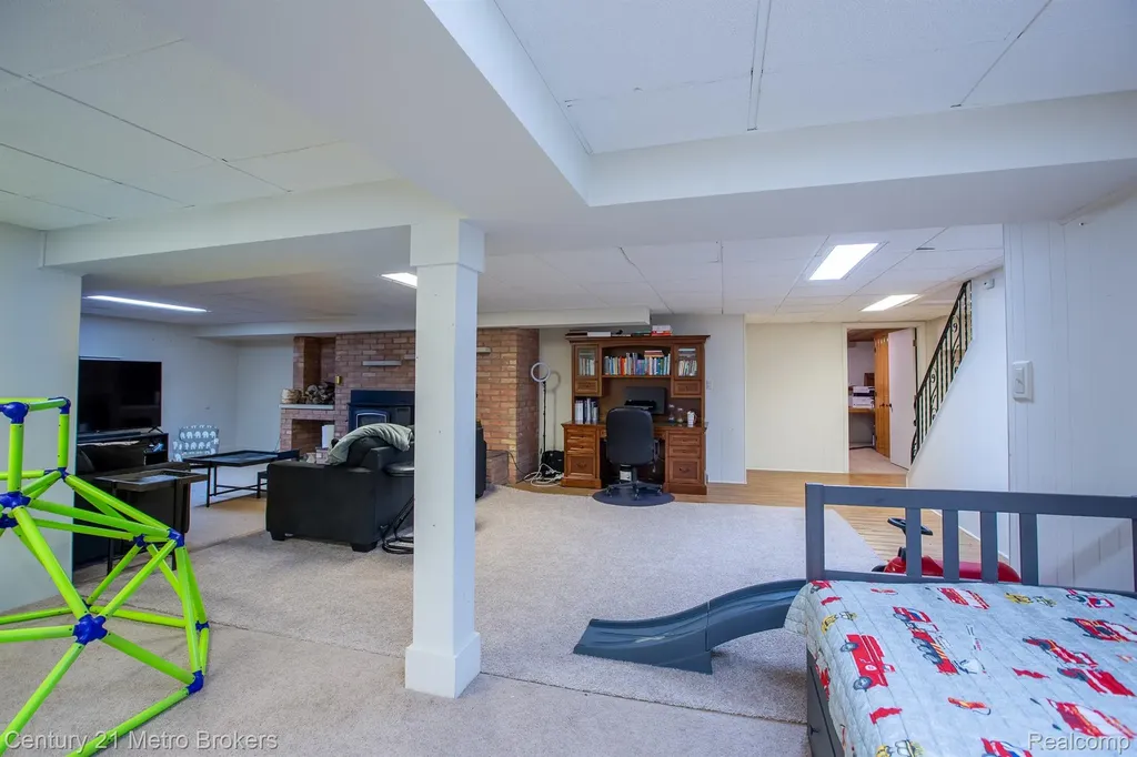 9270 Hidden Valley Court Grand Blanc Charter Township MI 48439