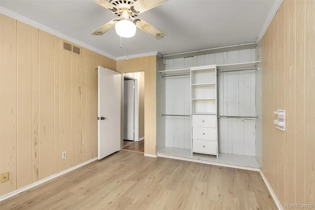 2426 Mulberry Square Bloomfield Hills City MI 48302