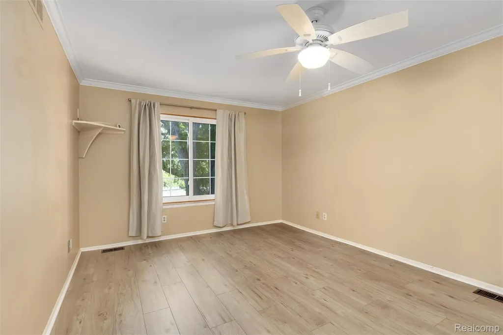 2426 Mulberry Square Bloomfield Hills City MI 48302