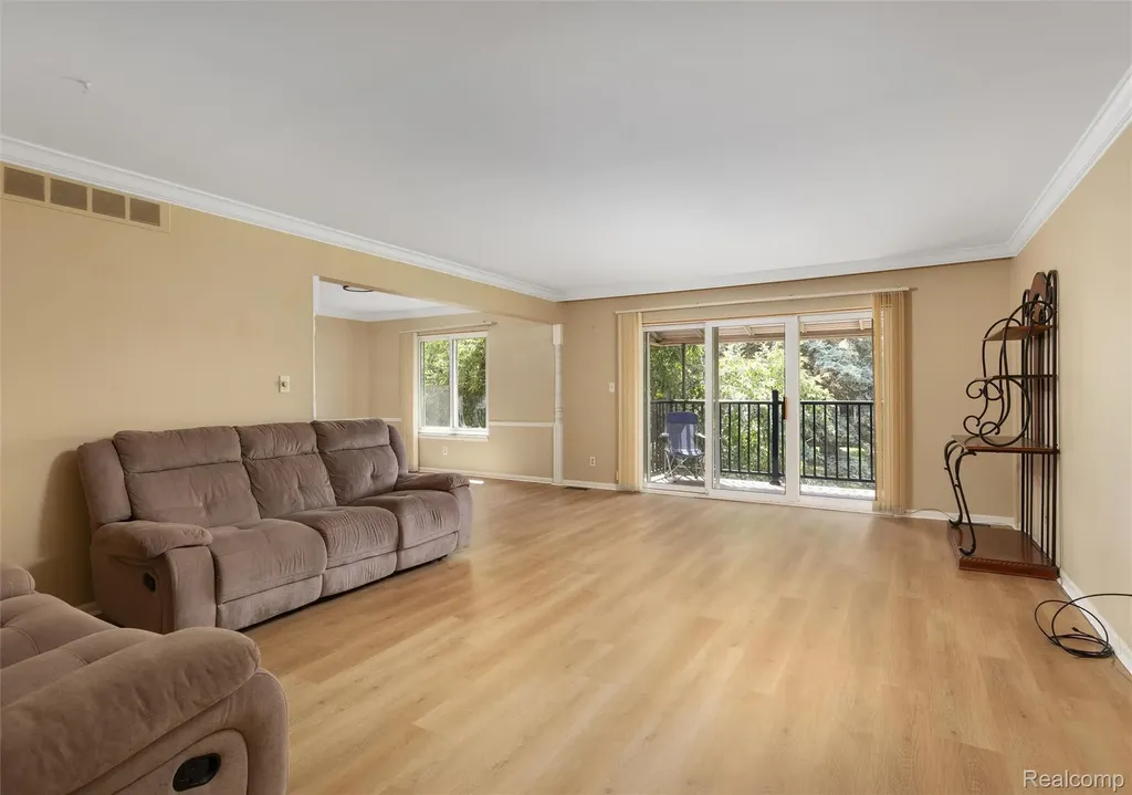 2426 Mulberry Square Bloomfield Hills City MI 48302