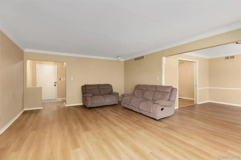 2426 Mulberry Square Bloomfield Hills City MI 48302