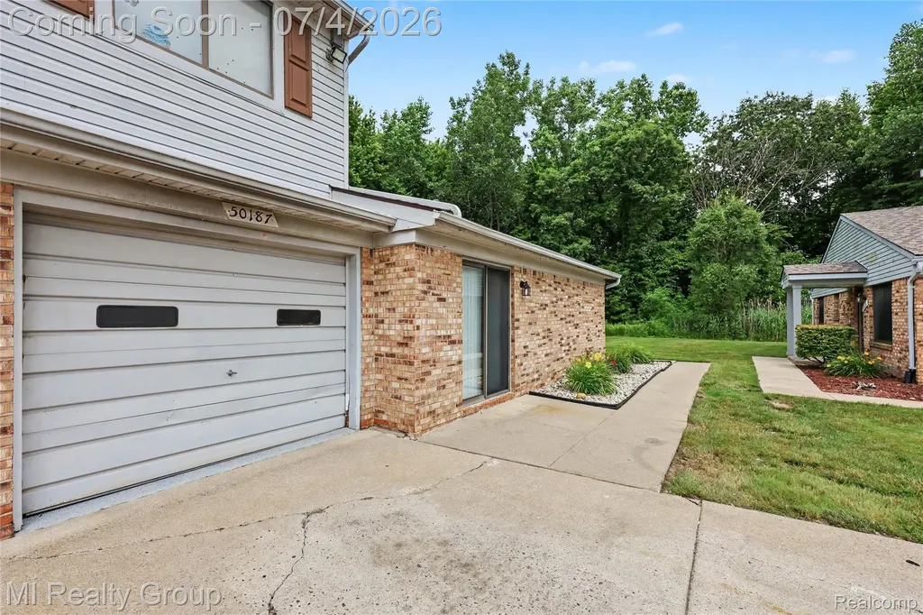 50187 N Jimmy Court Chesterfield Township MI 48047