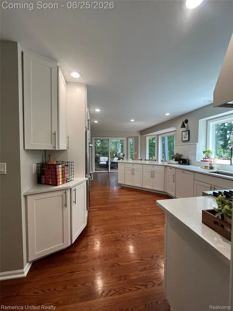 49022 Plum Tree Court Plymouth Charter Township MI 48170