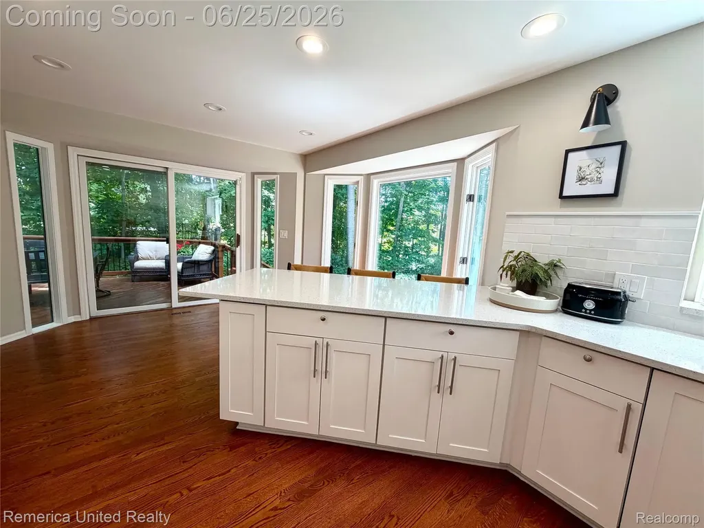 49022 Plum Tree Court Plymouth Charter Township MI 48170