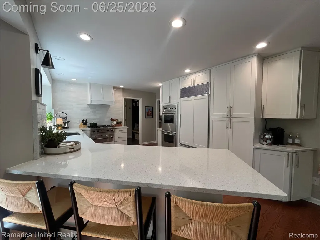 49022 Plum Tree Court Plymouth Charter Township MI 48170