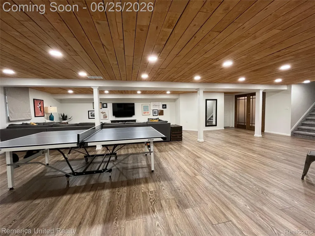 49022 Plum Tree Court Plymouth Charter Township MI 48170