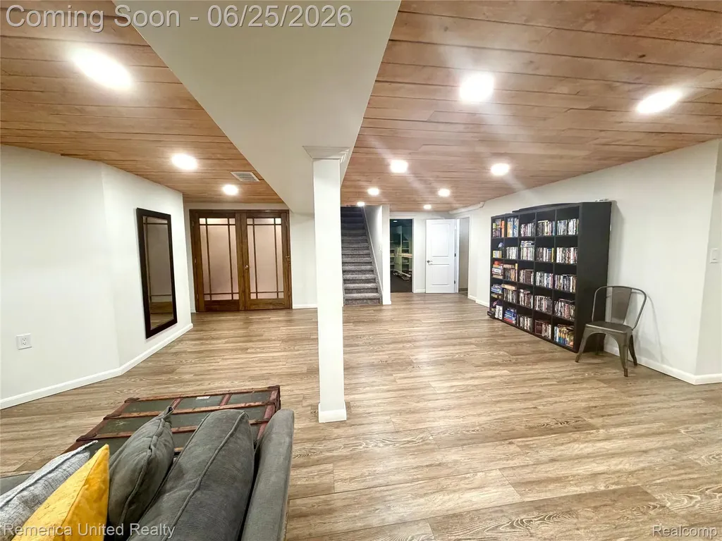 49022 Plum Tree Court Plymouth Charter Township MI 48170