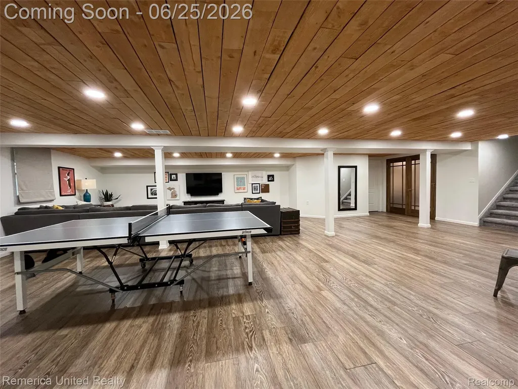 49022 Plum Tree Court Plymouth Charter Township MI 48170