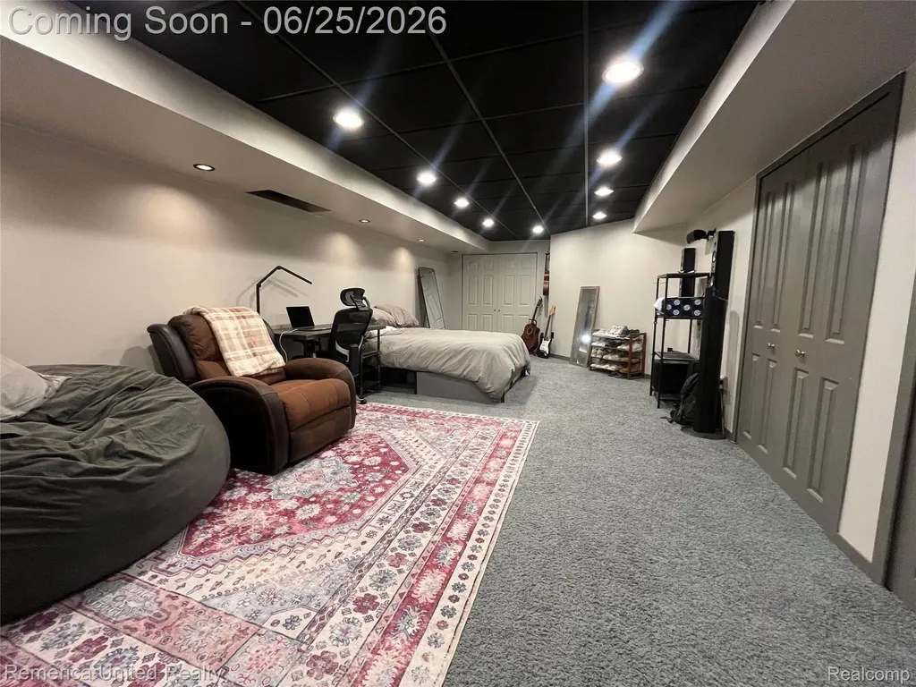 49022 Plum Tree Court Plymouth Charter Township MI 48170