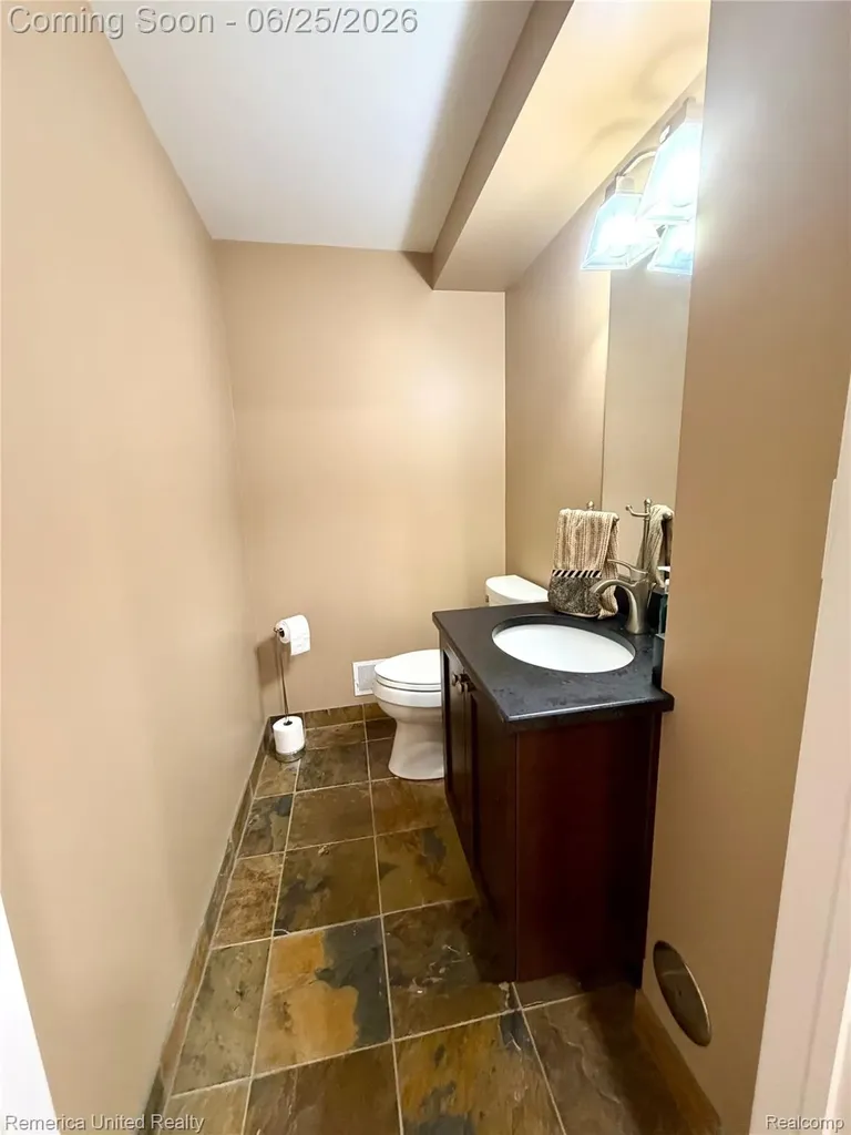 49022 Plum Tree Court Plymouth Charter Township MI 48170