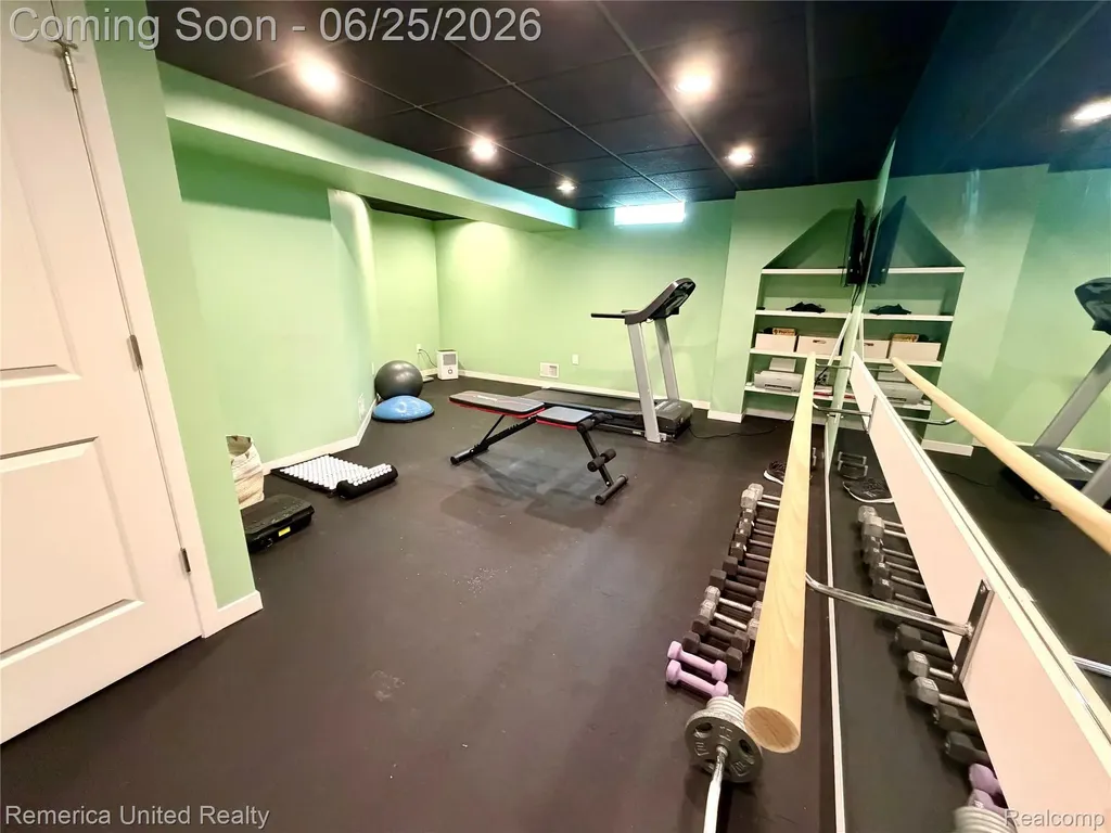 49022 Plum Tree Court Plymouth Charter Township MI 48170