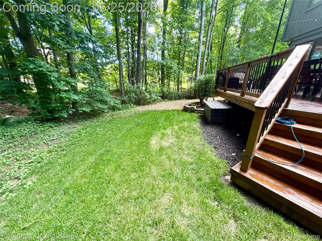 49022 Plum Tree Court Plymouth Charter Township MI 48170