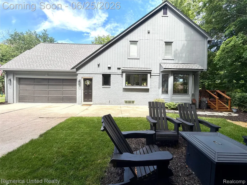49022 Plum Tree Court Plymouth Charter Township MI 48170