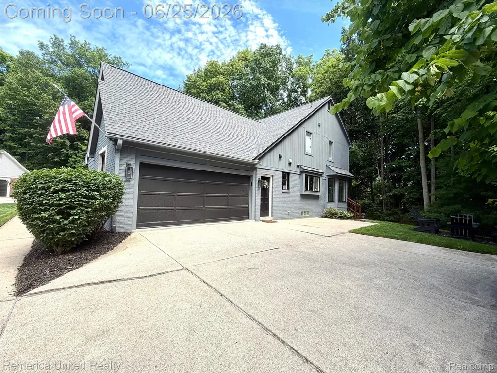49022 Plum Tree Court Plymouth Charter Township MI 48170