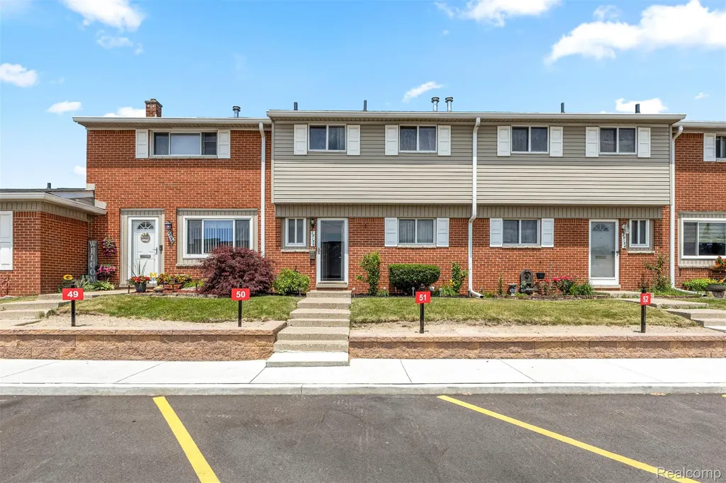 29156 Manchester Street Westland City MI 48185