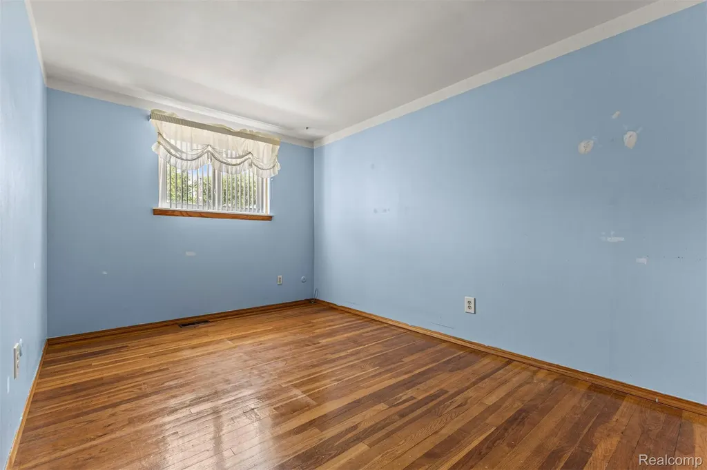 29156 Manchester Street Westland City MI 48185