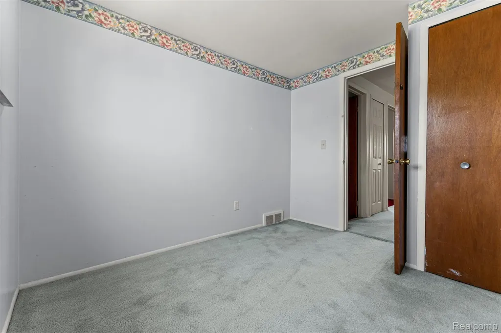 29156 Manchester Street Westland City MI 48185