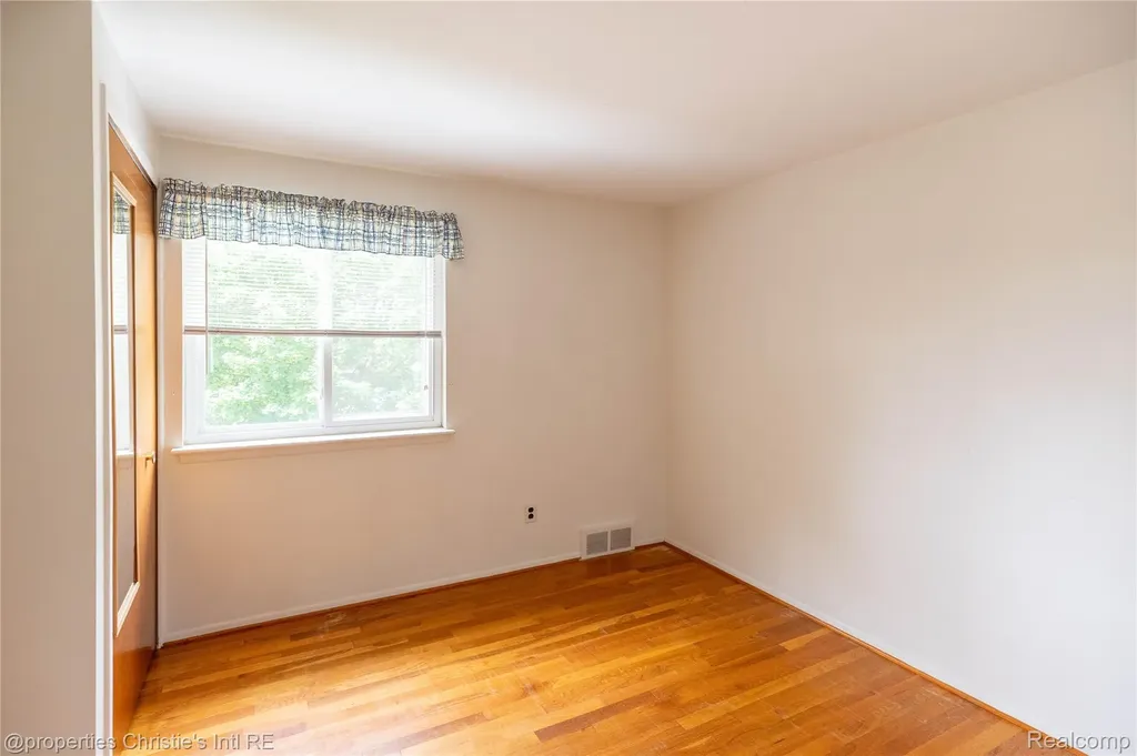 11675 Monsbrook Court Sterling Heights City MI 48312