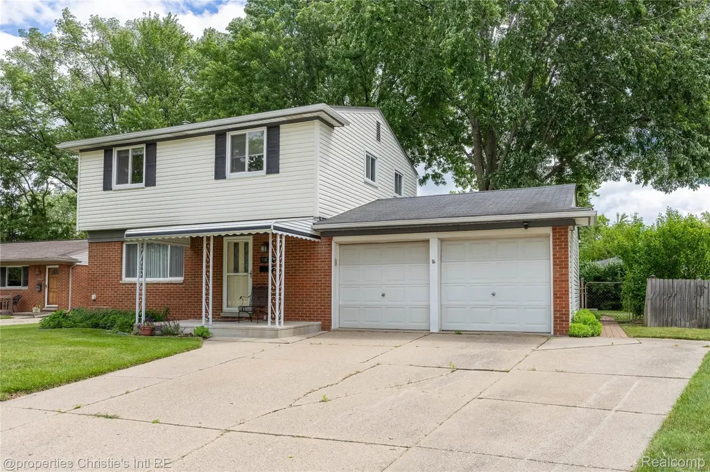 11675 Monsbrook Court Sterling Heights City MI 48312