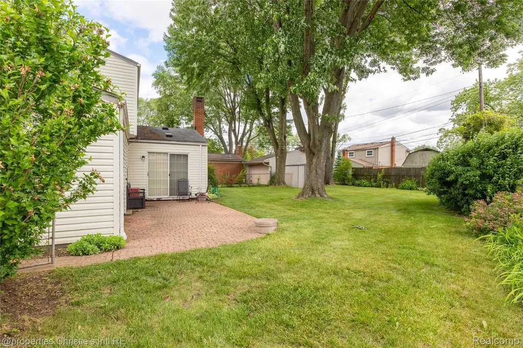 11675 Monsbrook Court Sterling Heights City MI 48312