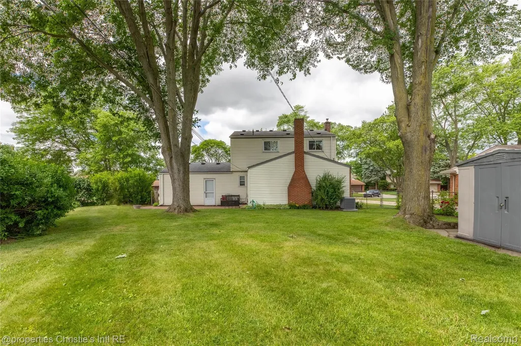 11675 Monsbrook Court Sterling Heights City MI 48312