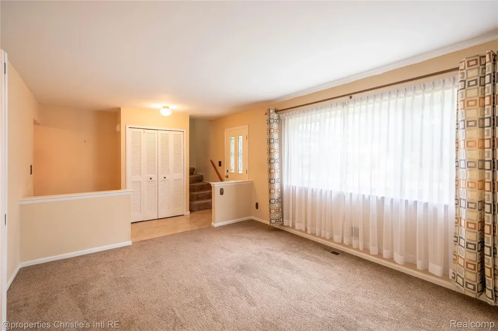 11675 Monsbrook Court Sterling Heights City MI 48312