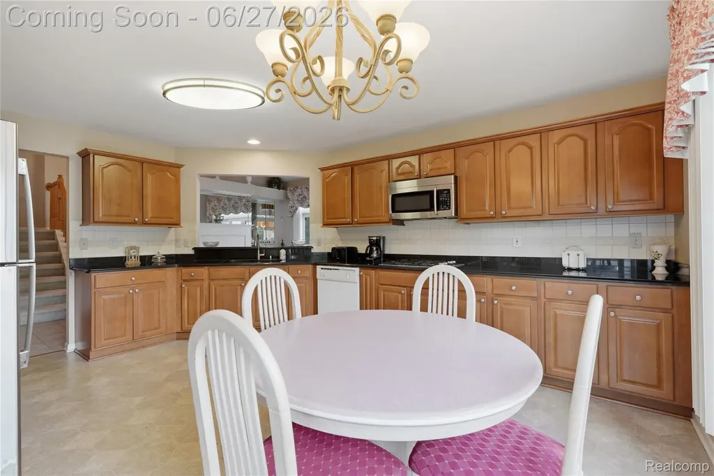 17223 Lake View Circle Northville Township MI 48168