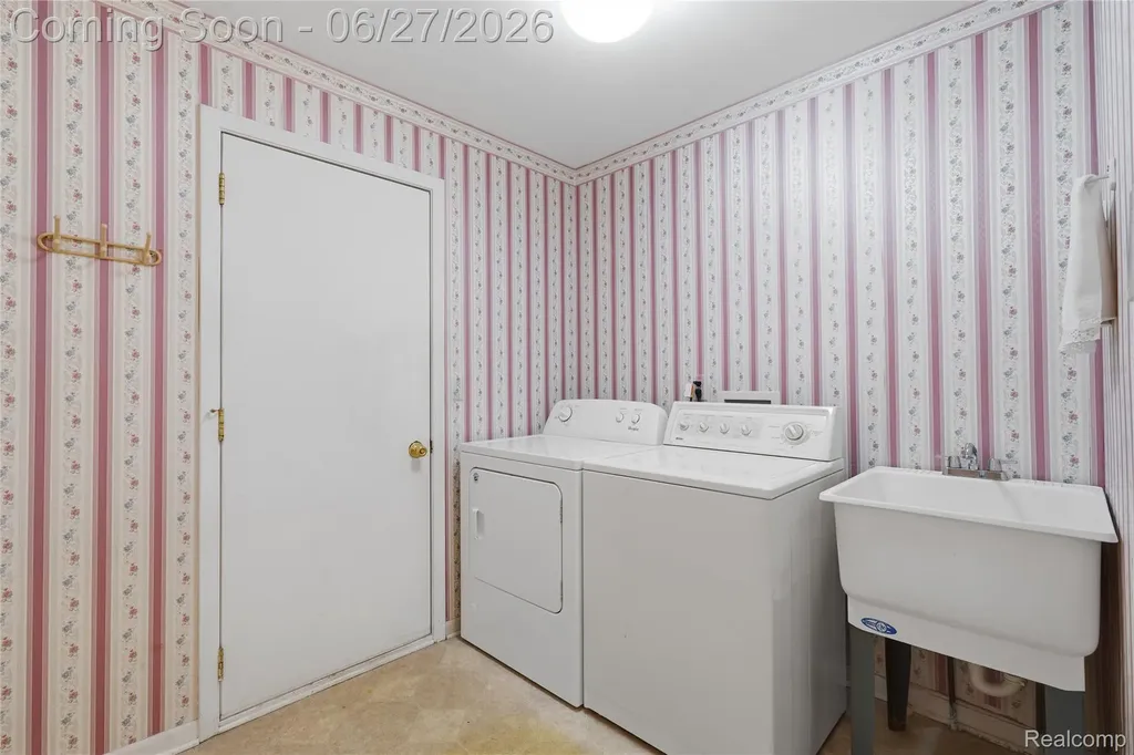 17223 Lake View Circle Northville Township MI 48168