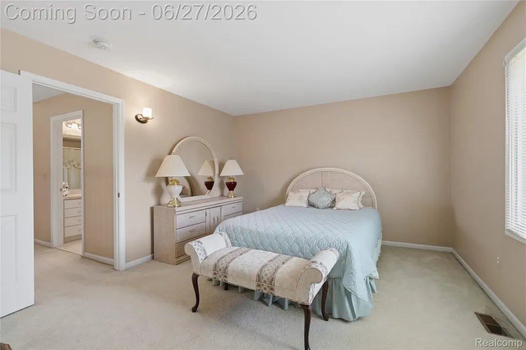 17223 Lake View Circle Northville Township MI 48168
