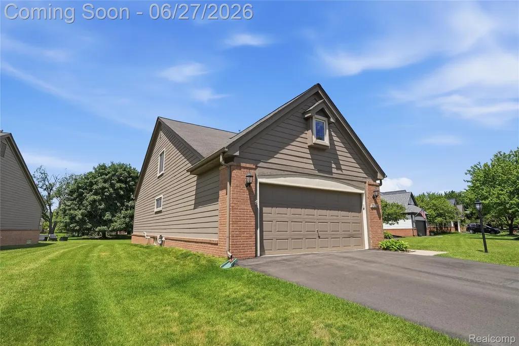 17223 Lake View Circle Northville Township MI 48168