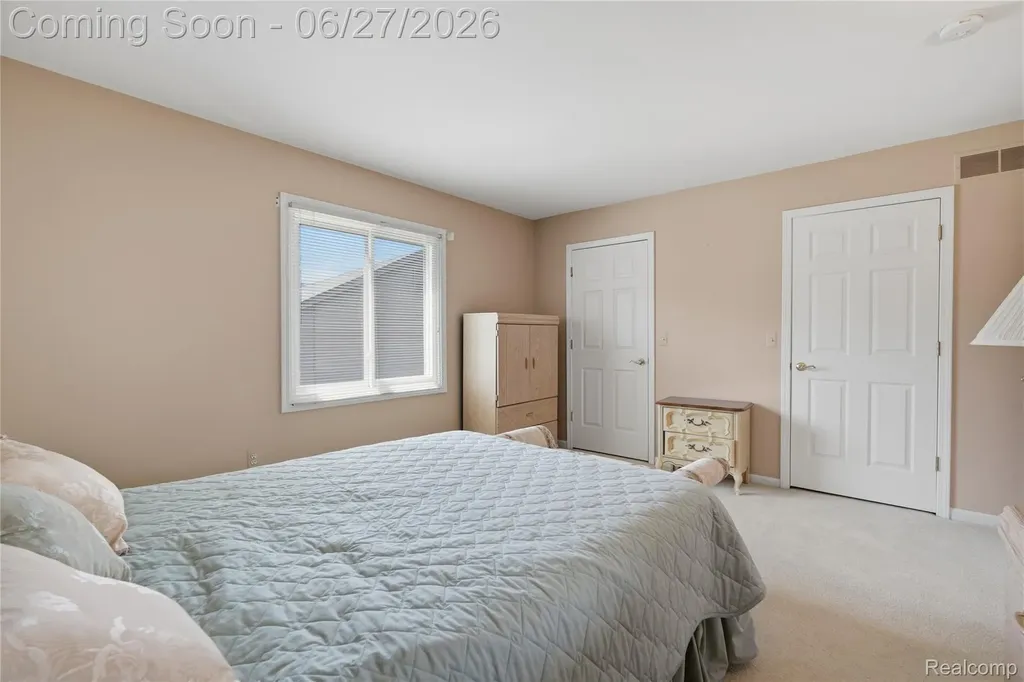 17223 Lake View Circle Northville Township MI 48168