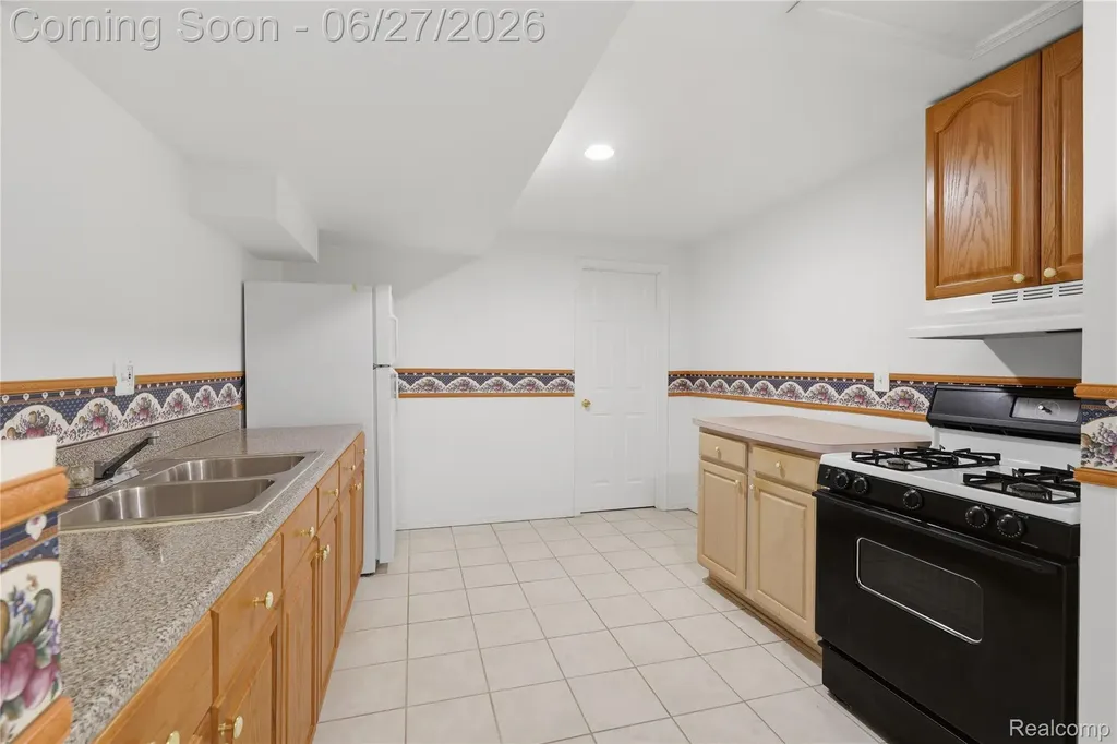 17223 Lake View Circle Northville Township MI 48168