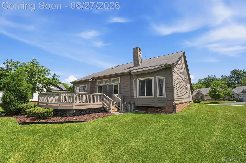 17223 Lake View Circle Northville Township MI 48168