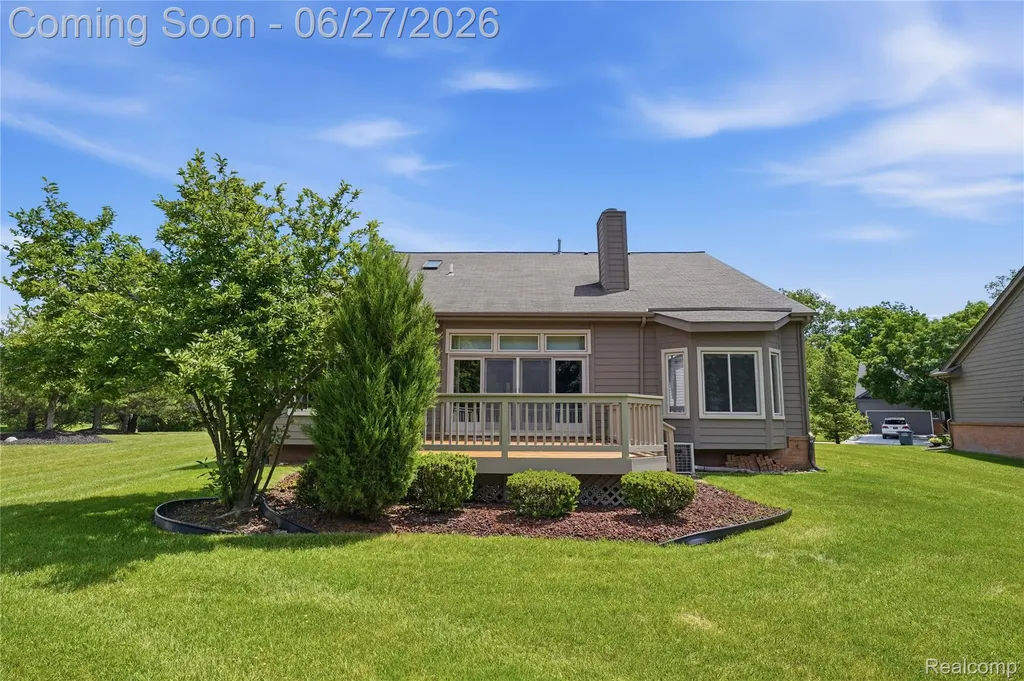 17223 Lake View Circle Northville Township MI 48168