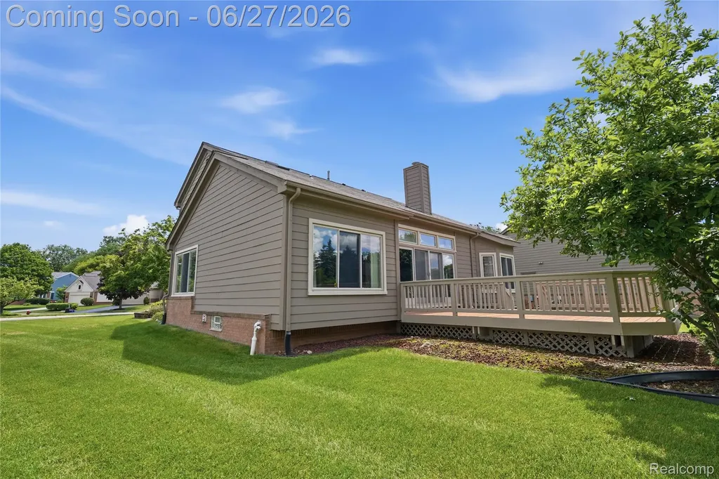 17223 Lake View Circle Northville Township MI 48168