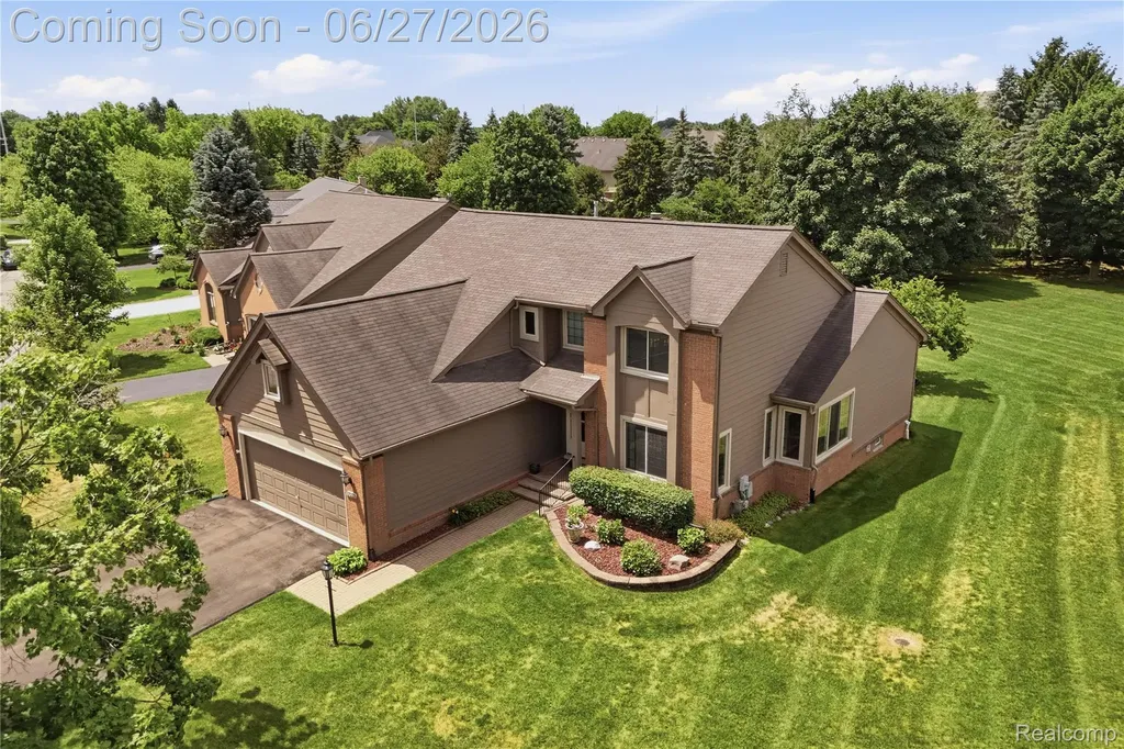 17223 Lake View Circle Northville Township MI 48168