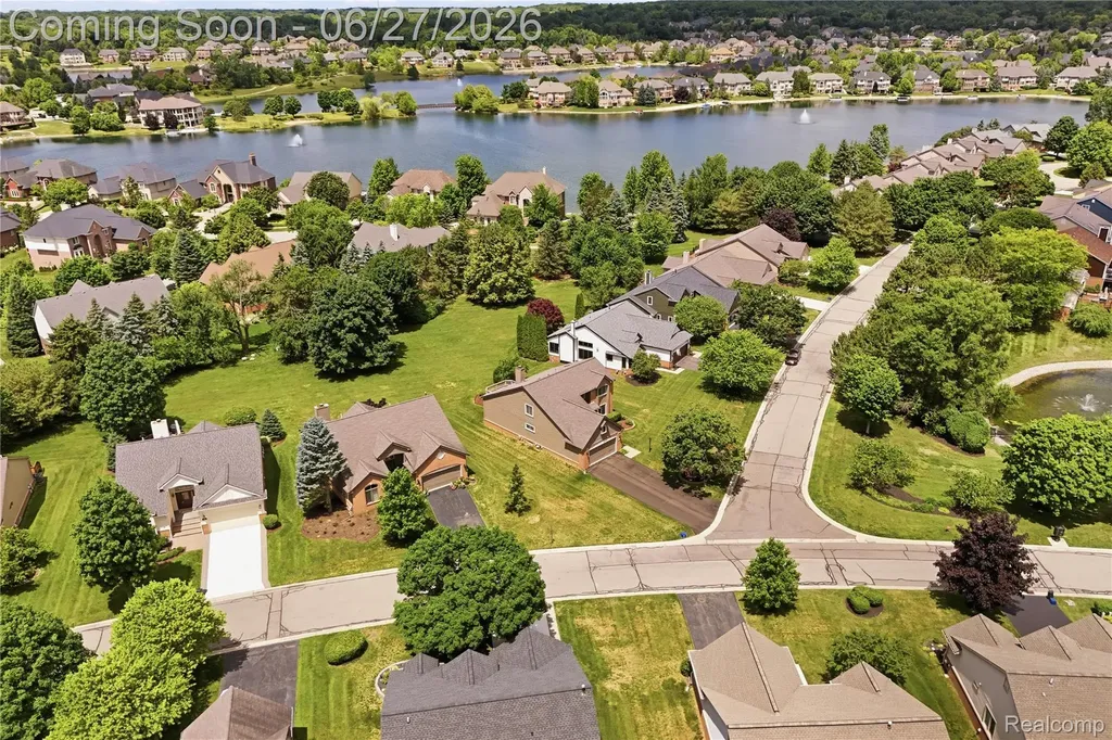 17223 Lake View Circle Northville Township MI 48168