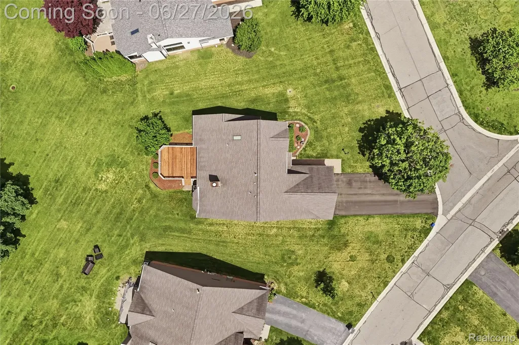 17223 Lake View Circle Northville Township MI 48168