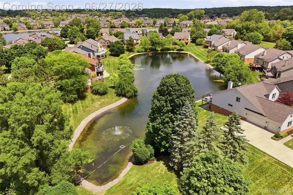 17223 Lake View Circle Northville Township MI 48168