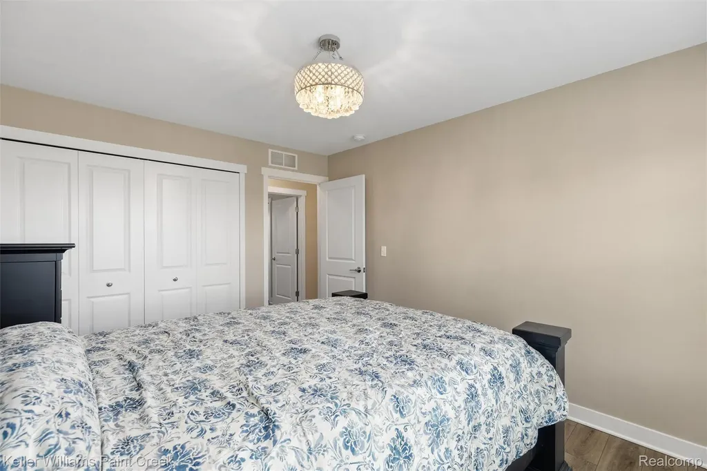 6097 Summerbrooke Circle Handy Township MI 48836