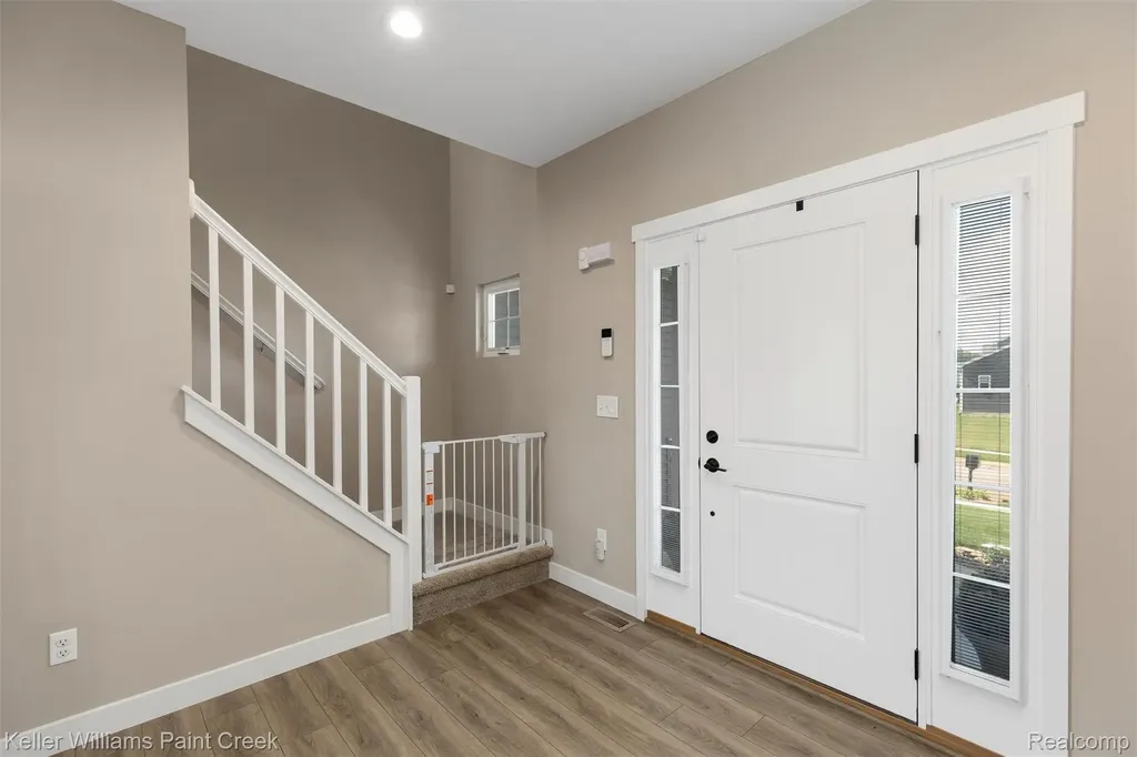 6097 Summerbrooke Circle Handy Township MI 48836