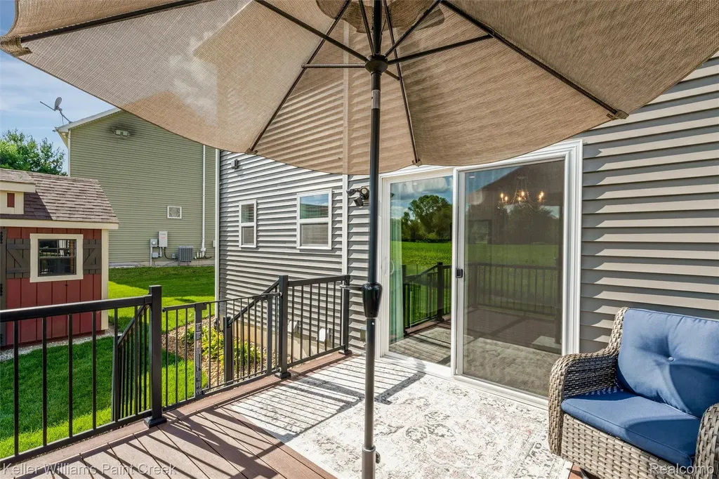 6097 Summerbrooke Circle Handy Township MI 48836