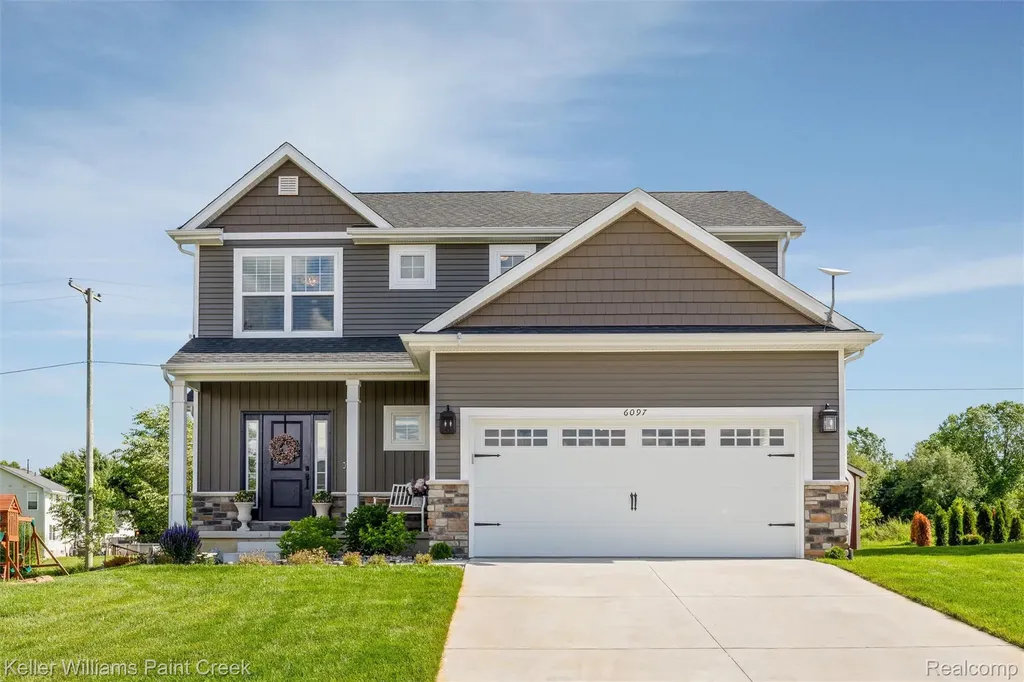 6097 Summerbrooke Circle Handy Township MI 48836