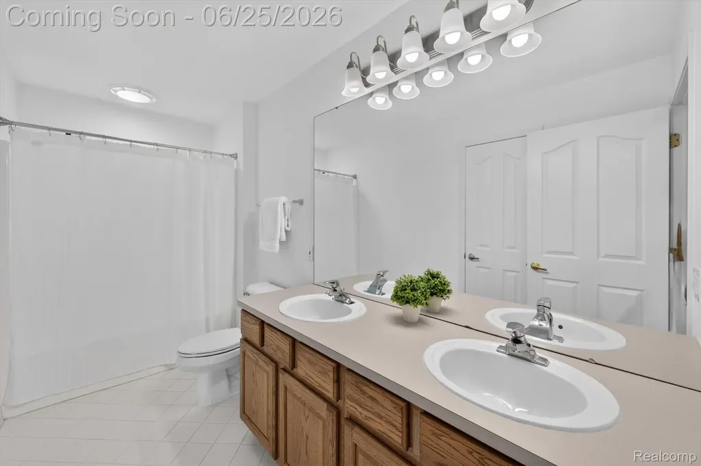 558 Sylvan Drive Canton Charter Township MI 48188